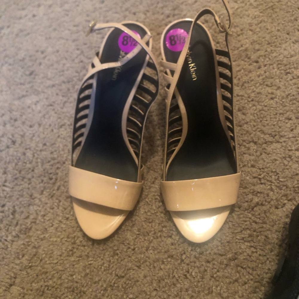 Women’s shoes